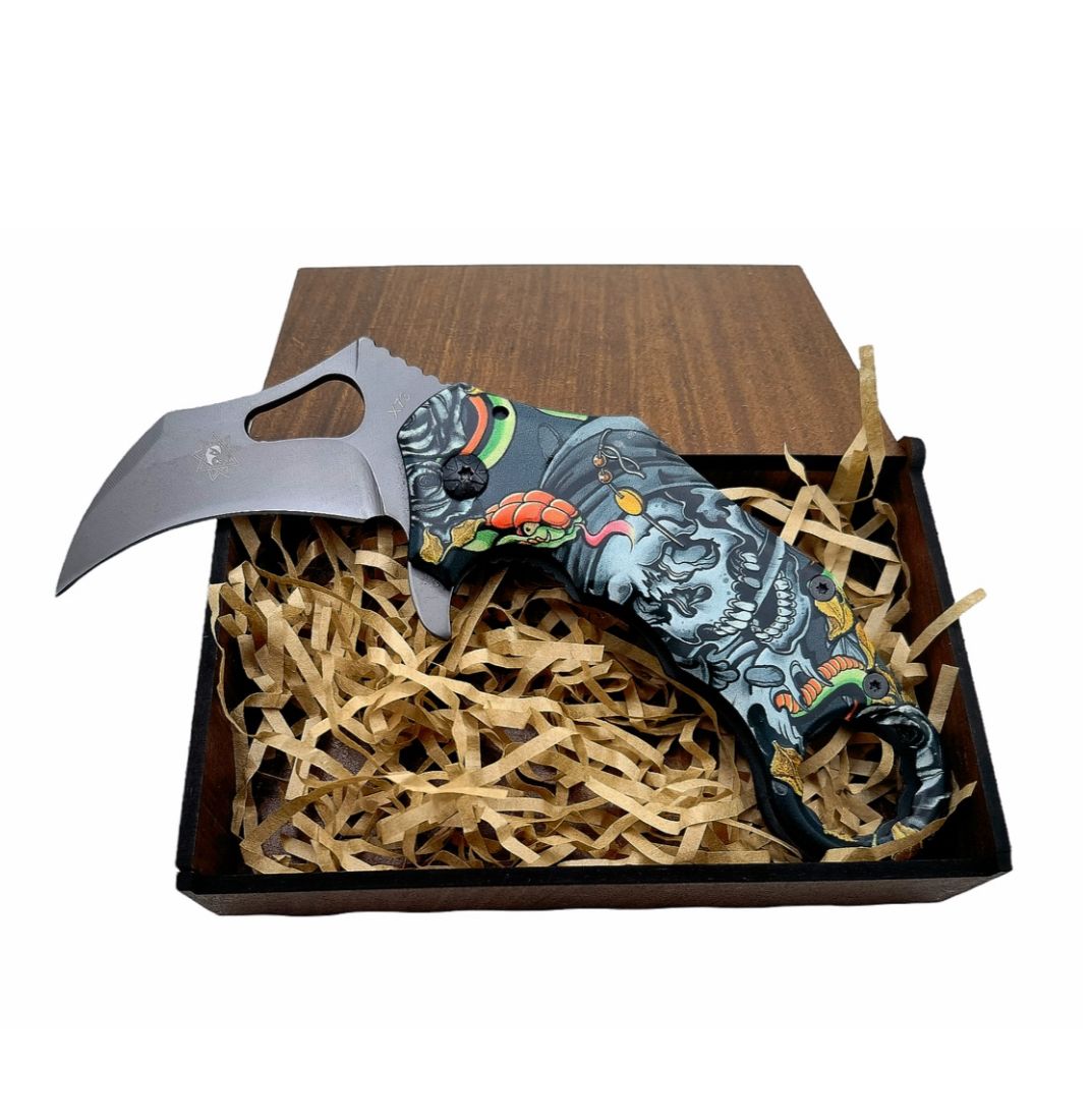 X73 Skull Design Pocket Knife with Gift Box